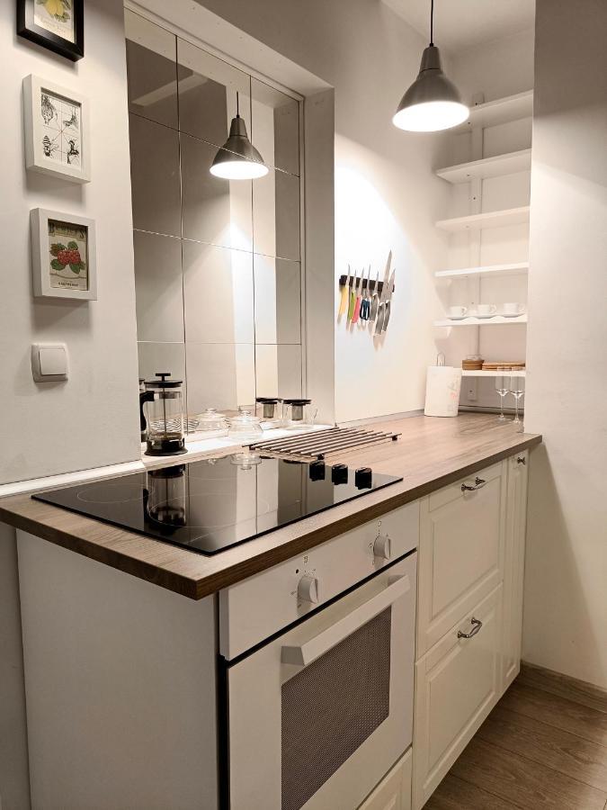 Newly Refurbished Apartment In The City Center Sofia Exterior photo